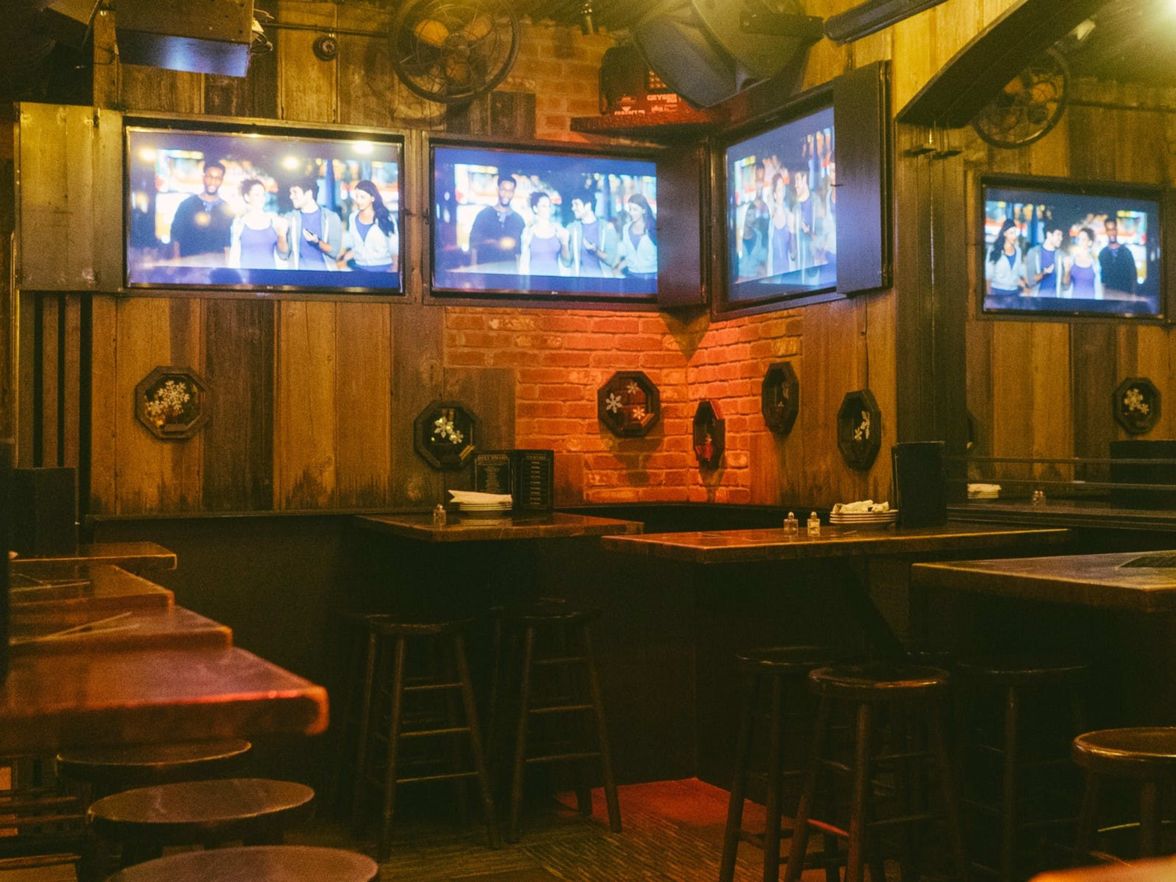 The Hairy Lemon - Alphabet City - New York - The Infatuation