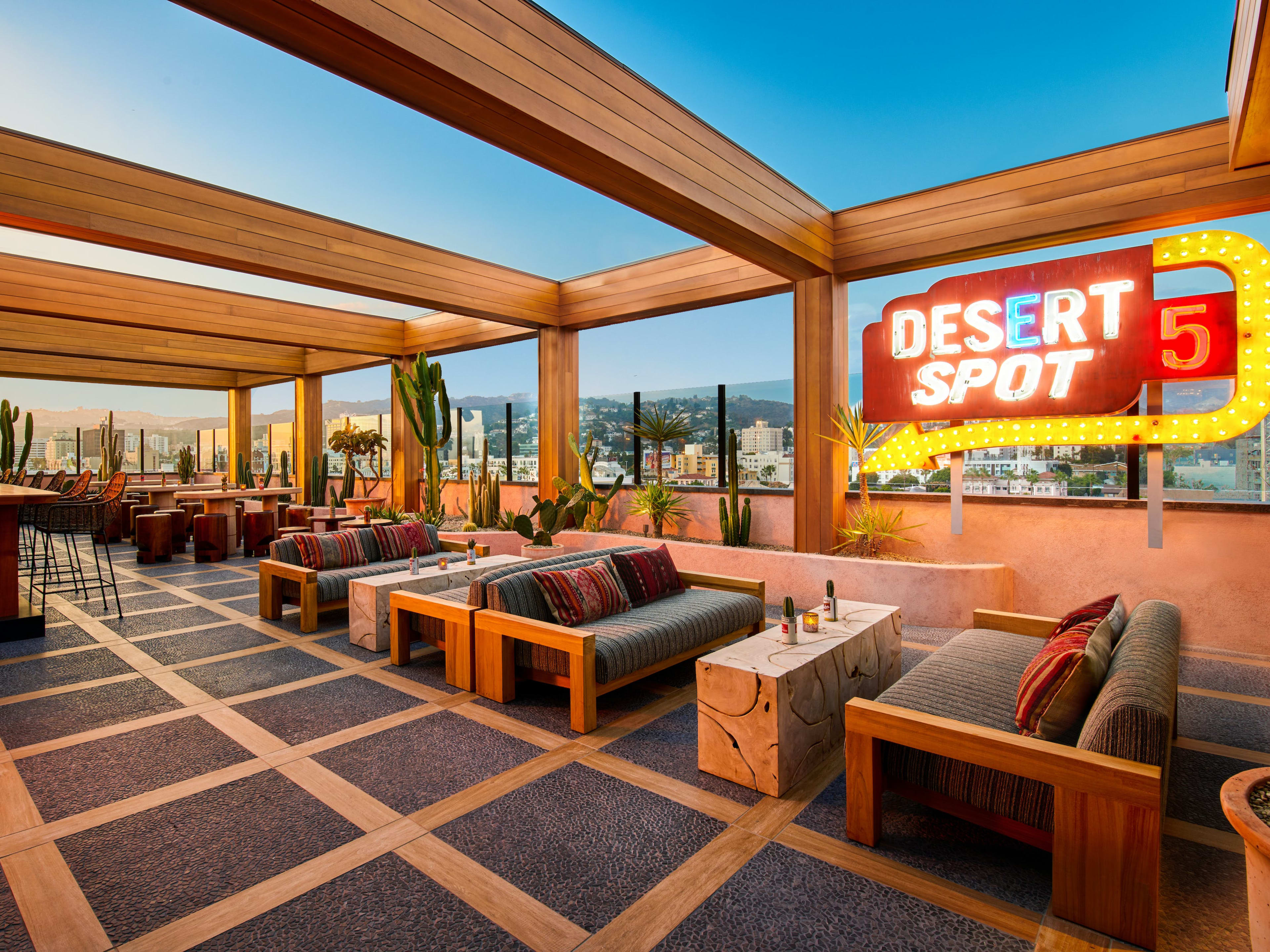 The 17 Best Bars In Long Beach Los Angeles The Infatuation