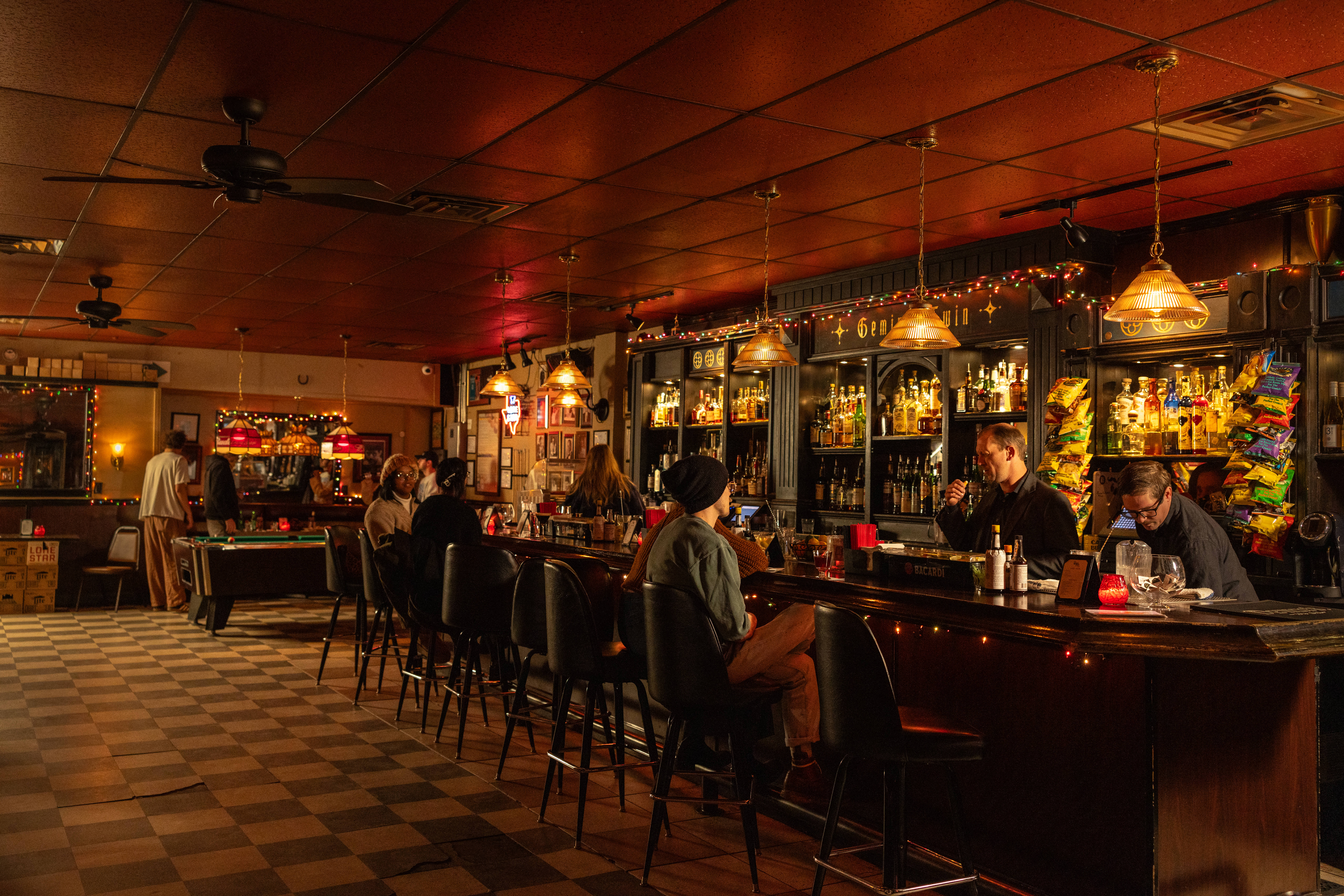 Mike’s Gemini Twin Lounge