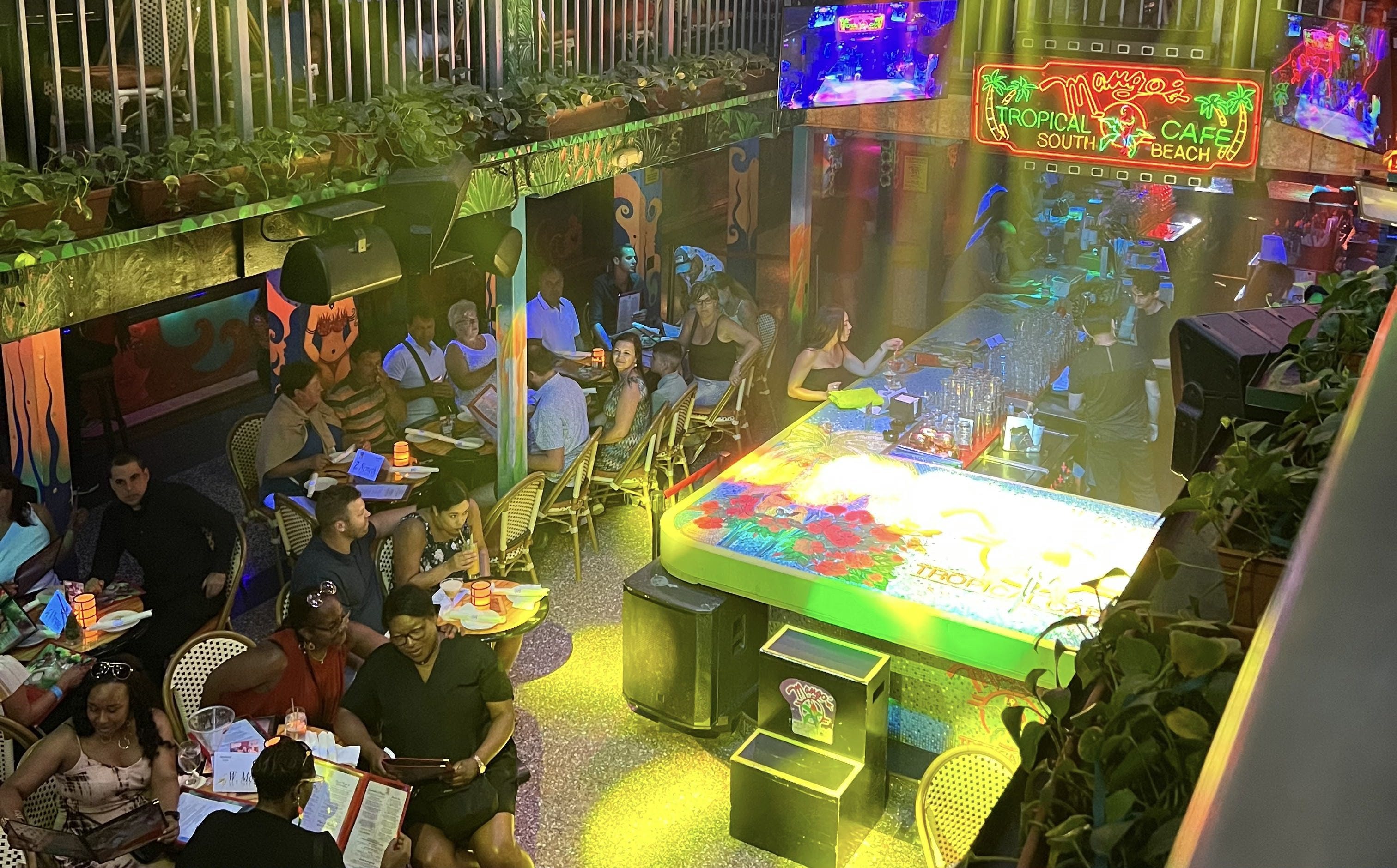 Mango's Tropical Cafe South Beach South Beach Miami The Infatuation