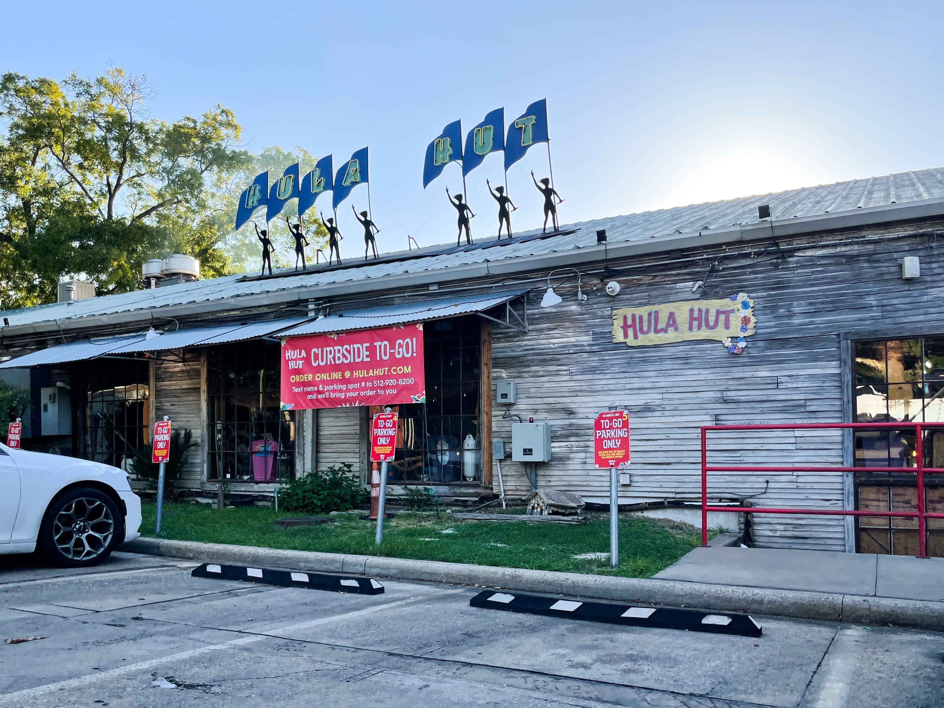 Hula Hut Lake Austin Blvd Austin The Infatuation