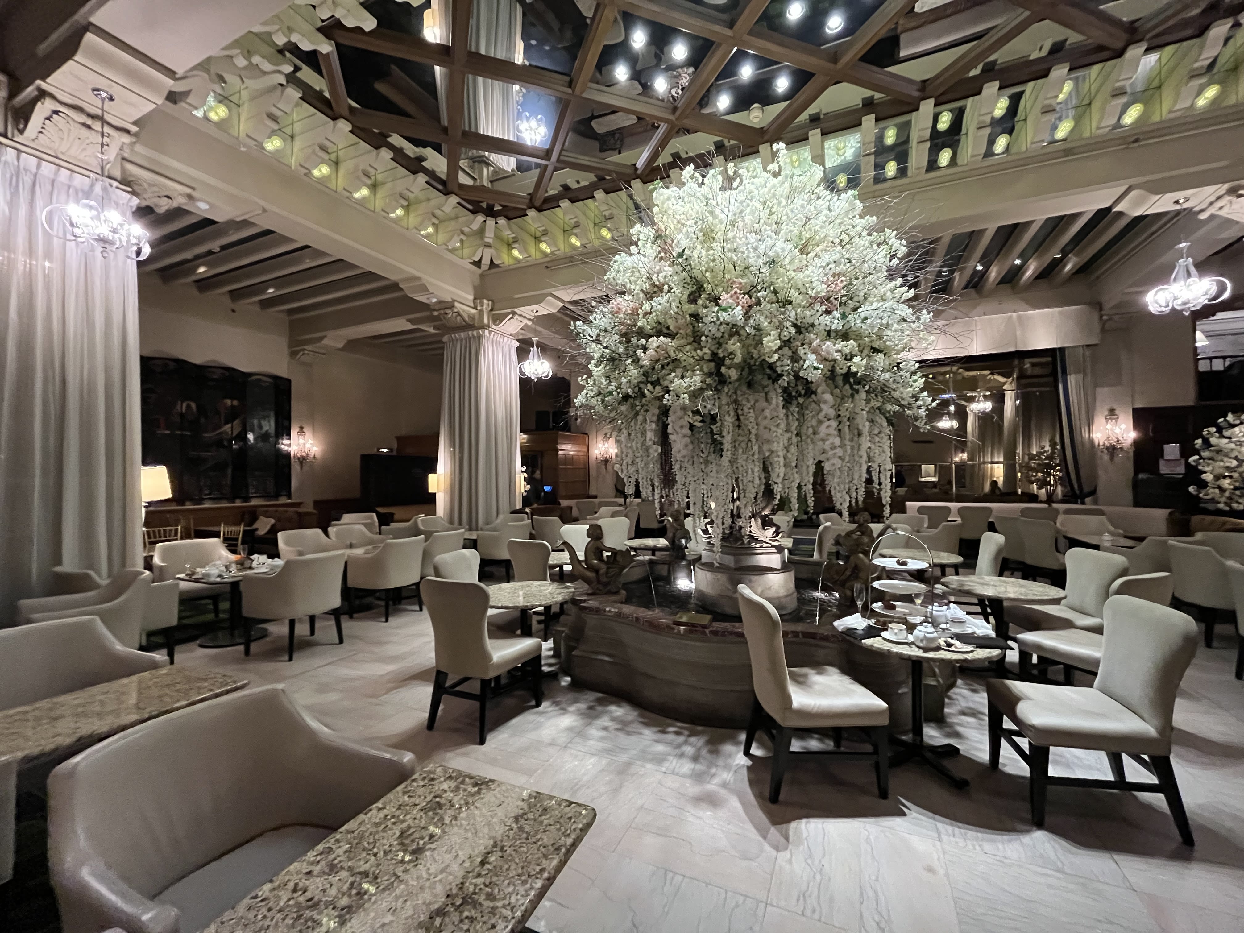 The Palm Court At The Drake Review - Magnificent Mile - Chicago - The  Infatuation