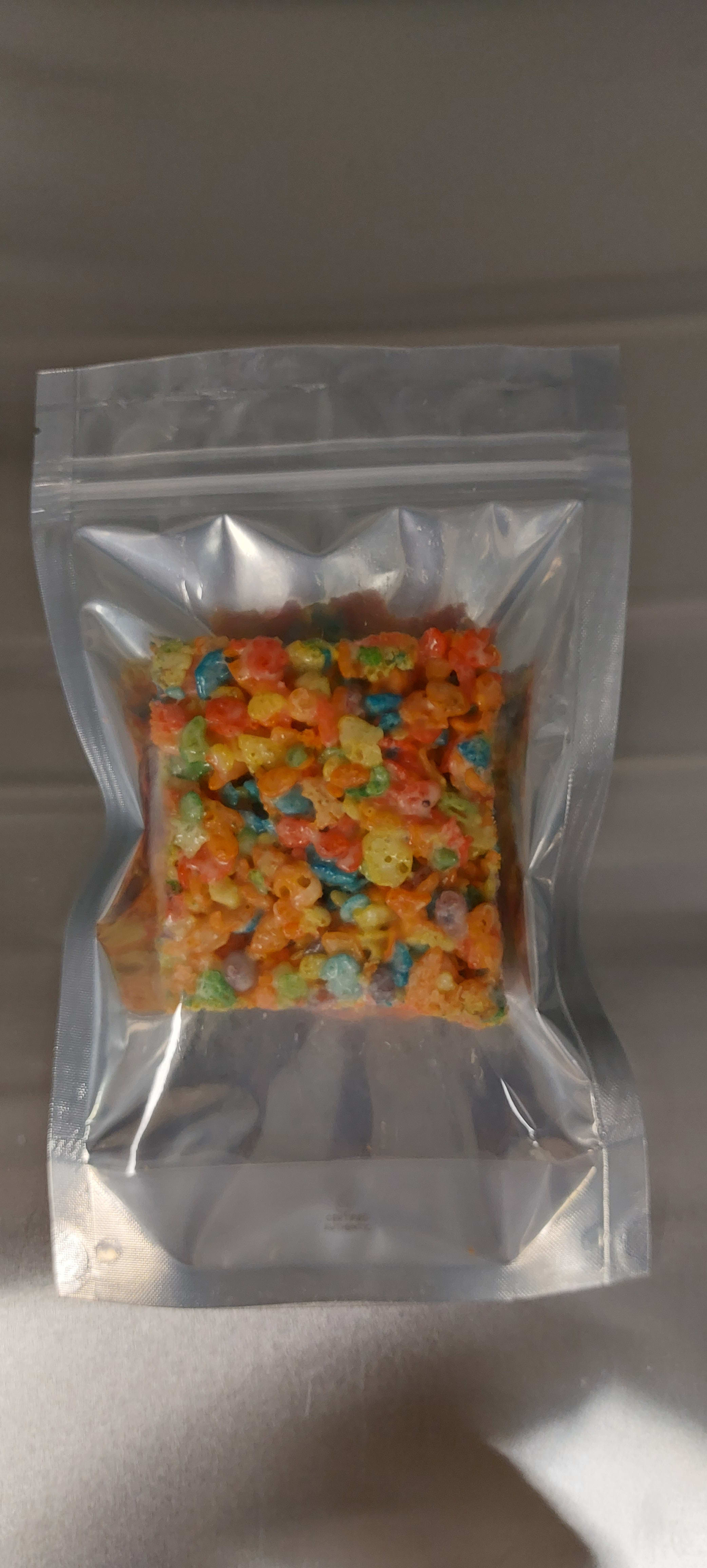 Fruity Marshmallow Cereal Bar Blog