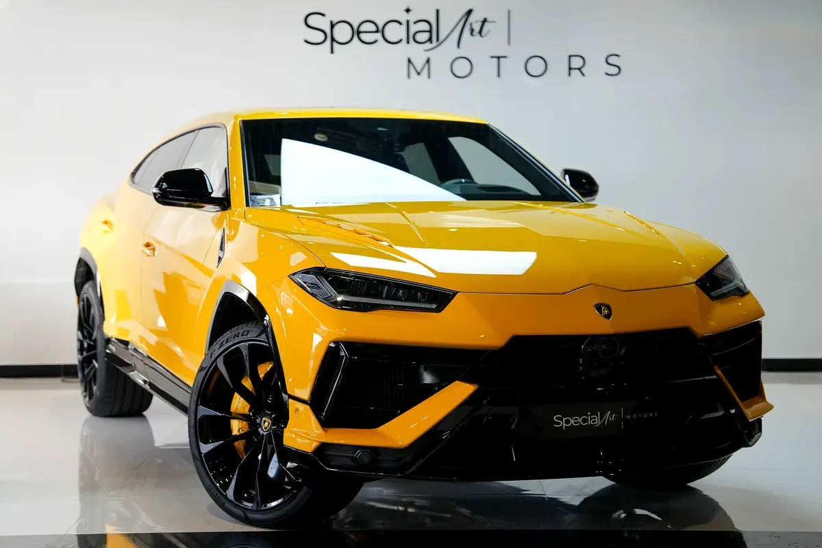 2024 Lamborghini Urus S 4.0L V8 Twin-Turbo 657HP Giallo - View 1