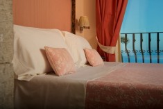 Double Deluxe Rooms at Hotel Villa Carlotta