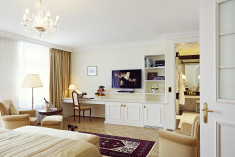 Junior Suite Deluxe at Badrutt‘s Palace Hotel