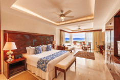 Grand Jr Suite King at Grand Miramar All Luxury Suites & Residences