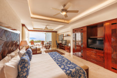 Grand Jr Suite King at Grand Miramar All Luxury Suites & Residences