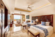 Grand Jr Suite Doble at Grand Miramar All Luxury Suites & Residences