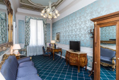 Suite at Hotel Bristol Palace 