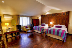 Suite Queen at Pensativo House Hotel