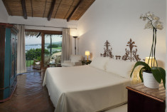 HERITAGE SUPERIOR - Guest room, 1 King, Partial sea view, Balcony at Hotel Cala Di Volpe, a Luxury Collection Hotel