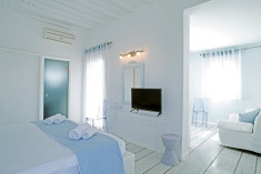 Junior suite room with sea view at Anemoessa Boutique Hotel - Mykonos