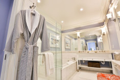 Harbor Deluxe Room at Charleston Harbor Resort & Marina