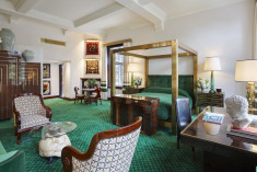 The Hermes Suite at The Milestone Hotel & Residences 