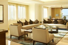 Fairmont Gold Corner Suite at Fairmont The Palm