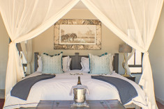 Honeymoon Suite at The River Lodge at Thornybush