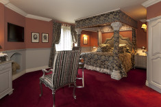 Feature Bedchamber at  Coombe Abbey Hotel