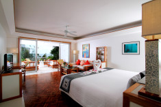 Royal Wing Suite (8 Units)  at Mom Tri’s Villa Royale 
