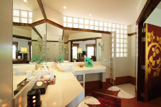 Ocean Wing Suites (4 Units) at Mom Tri’s Villa Royale 