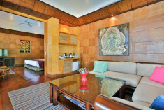 Pool Suite (1 Unit) at Mom Tri’s Villa Royale 