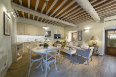 Superior Deluxe Apartments at Borgo Argiano - Rental property in Tuscany