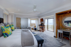 Superior Suite 4 at African Oceans Manor