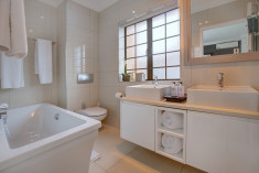 Superior Suite 1 at African Oceans Manor