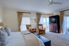 Superior Room 7 at African Oceans Manor