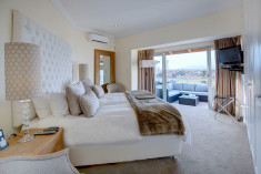 Luxury Suite 8 at African Oceans Manor
