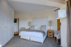 Luxury Suite 8 at African Oceans Manor