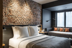 Triple Room at Hôtel Louvre Lens