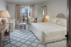  JUNIOR SUITE - 1 Bedroom Suite, 1 King, Sea view, High floor, Balcony at Hotel Romazzino, a Luxury Collection Hotel