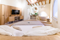West Suppinna deluxe room at Pollicastro Boutique Hotel