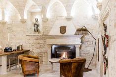 Grand Deluxe Ninfeo Suite With Underground Cistern at Pollicastro Boutique Hotel