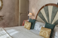 Suite Queen at Hotel Florence Pitti Palace al Ponte Vecchio | 4-Star City Breaks