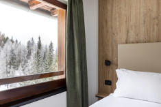 Camera Matrimoniale con vista  at B&B Hotel Cortina Passo Tre Croci 