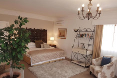 Guest House - Mountain View Suite at Val d'Or Estate