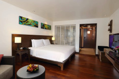 Deluxe Room at Le Meridien Phuket Beach Resort