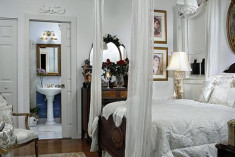 Michelangelo Room at Sabal Palm House Bed & Breakfast