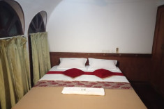 One Bedroom Houseboat  at Kumarakom Backwater Retreat