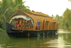 Two Bedroom Houseboat  at Kumarakom Backwater Retreat