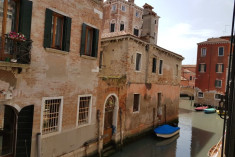 Luxury Canal View Apartment at Hotel Aquarius Venice