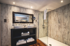 Kariega Hot Tub Room  at Yorebridge House