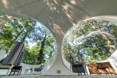 Bubble tent at Nomad Hotel & Glamping