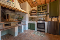 Bucaneve at PODERE COLOMBAIO 