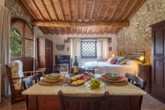 Bucaneve at PODERE COLOMBAIO 