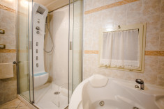 del Bonfigli Romantic apartement with exclusive private SPA room  at Villa Nuba Charming Villa-Apartments