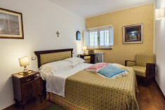 del Perugino charming villa-apartment with 2  full bathrooms and  Jacuzzi at Villa Nuba Charming Villa-Apartments