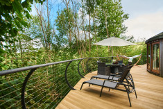 Treehouse at Dittisham Hideaway 